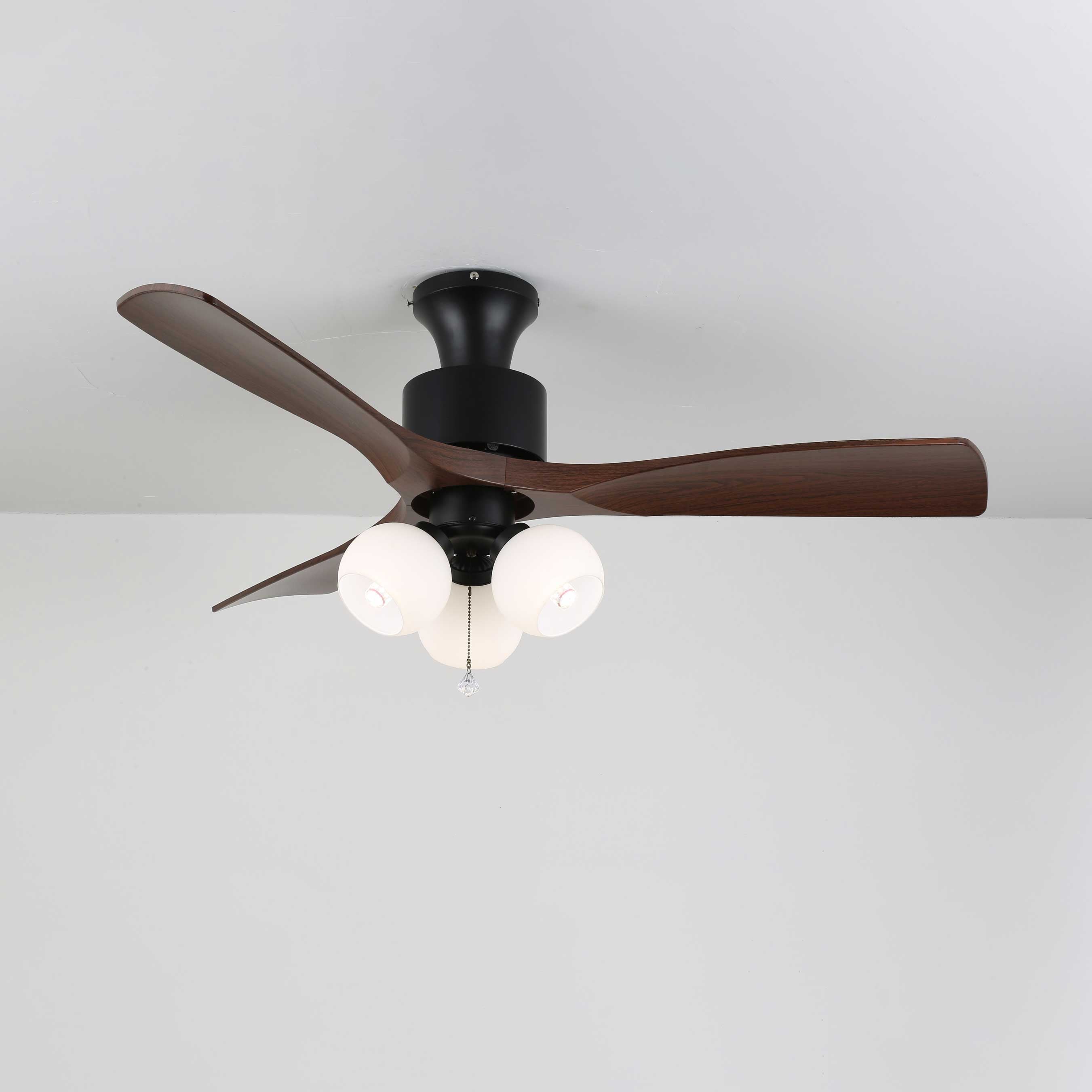 Plafonnier ventilateur Gwen en verre vintage