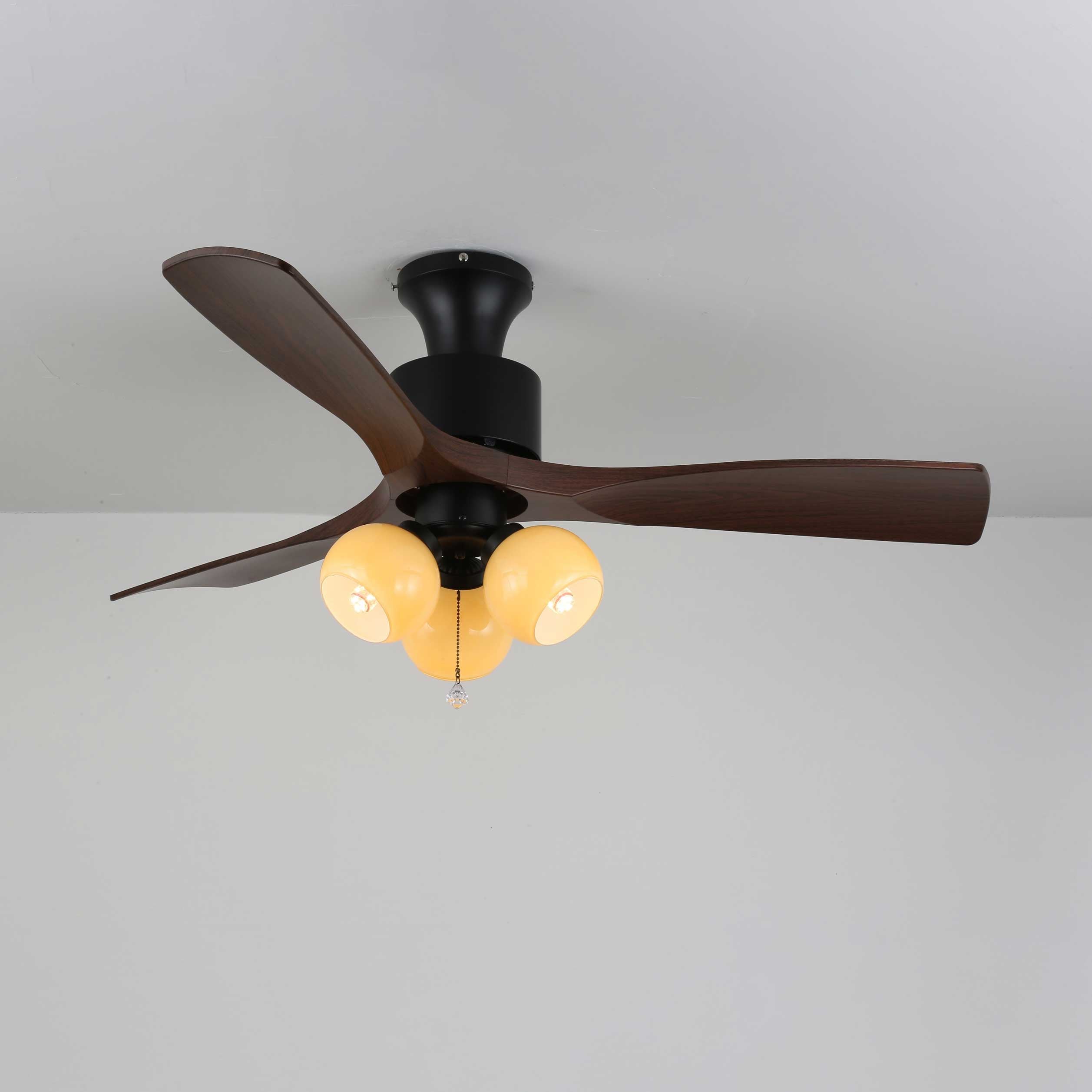 Plafonnier ventilateur Gwen en verre vintage
