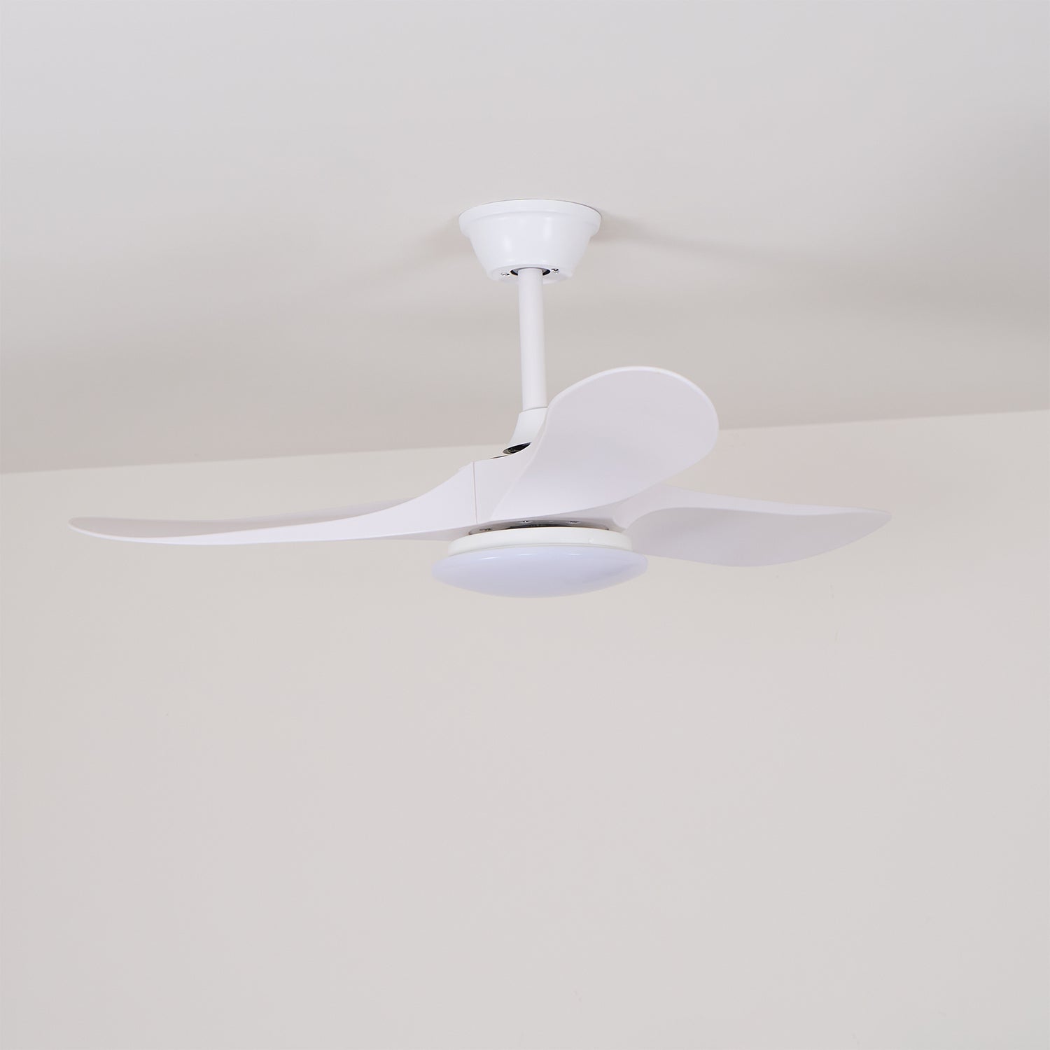 Plafonnier ventilateur moderne en bois Velix
