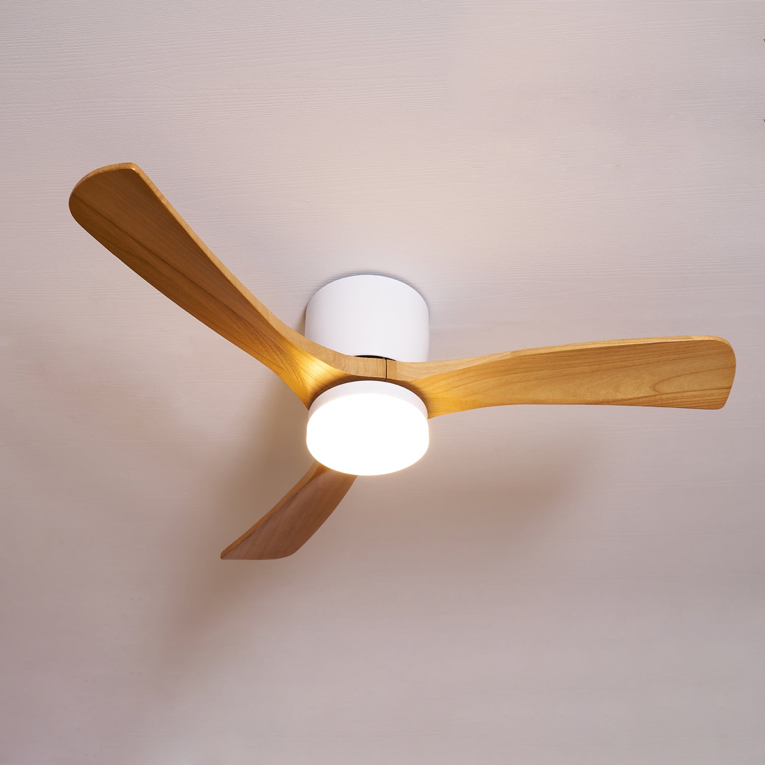 Plafonnier ventilateur moderne en bois Elena