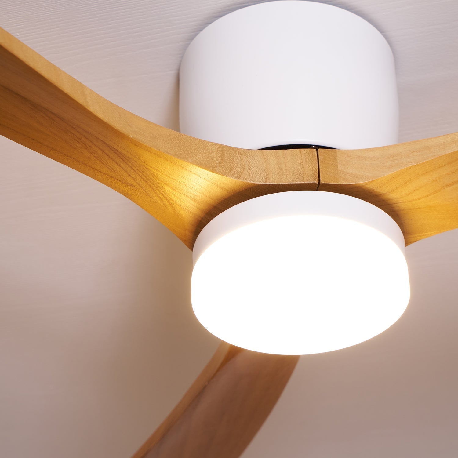 Plafonnier ventilateur moderne en bois Elena