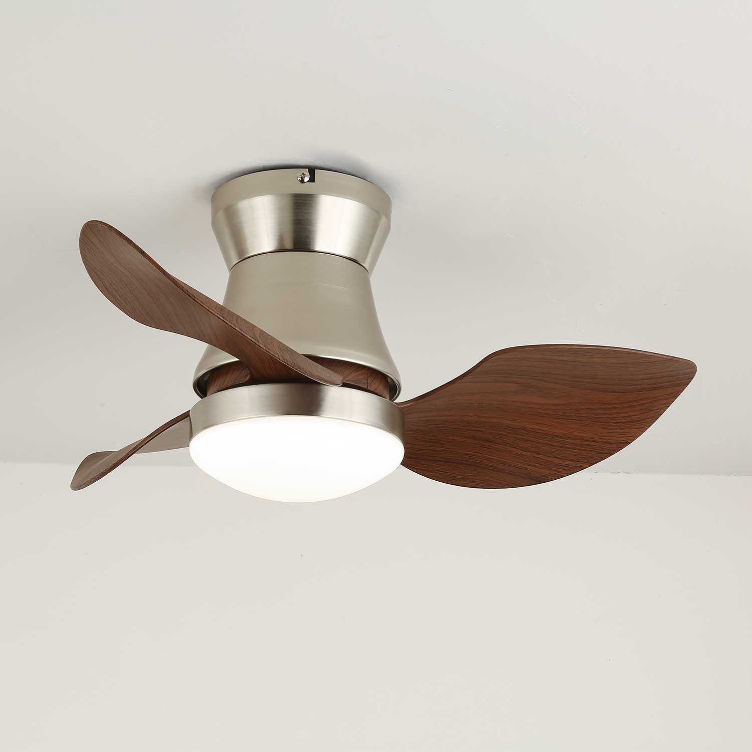 Ventilateur de plafond moderne en bois Airlume avec lumière