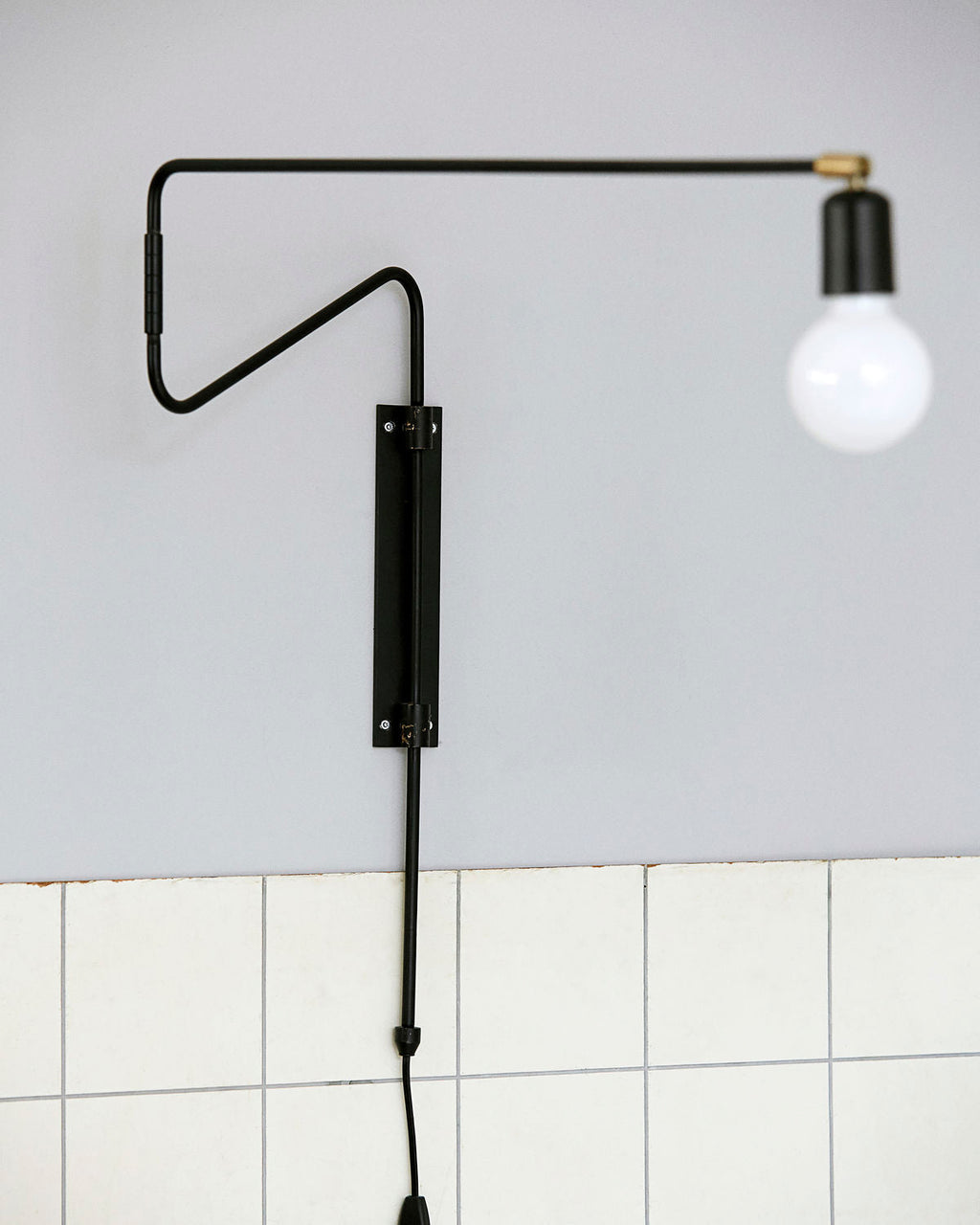 Elsoreth Modern Minimalist Swing Wall Lamp